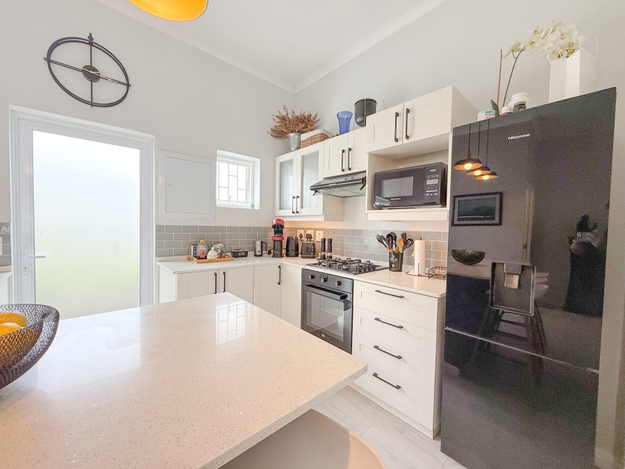 To Let 2 Bedroom Property for Rent in Keurboomstrand Western Cape